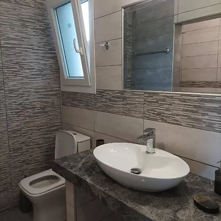 αlexandros 4* ヴォトシ