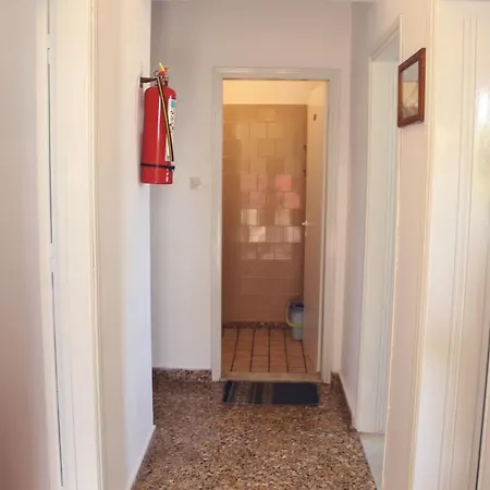 ゲストハウス αlexandros 4*