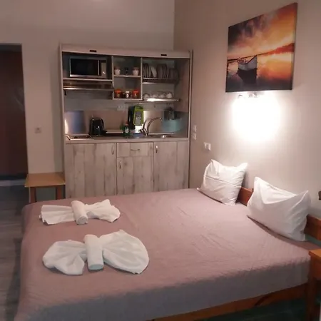 αlexandros ゲストハウス