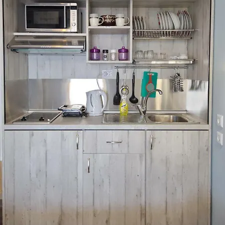 αlexandros 4* ヴォトシ